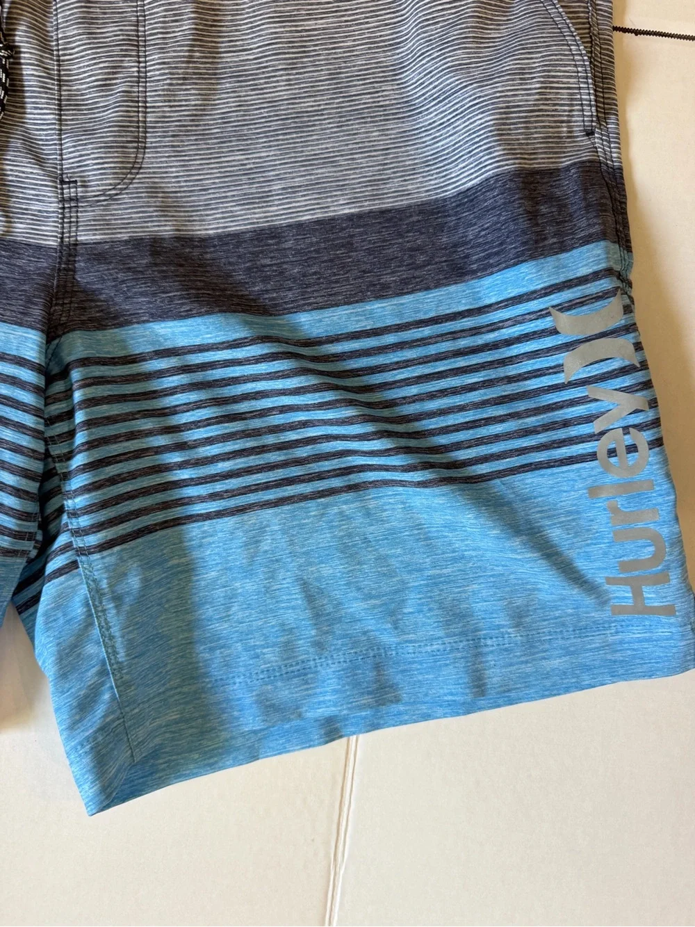 Hurley Mens Blue Gray Striped Board Shorts Swim Trunks Size Large Costal